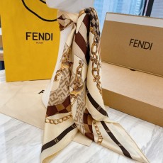 펜디 FENDI 로고 체인 LOGO Chain 크리미 화이트